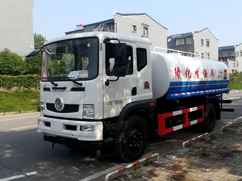 东风T3 12吨洒水车